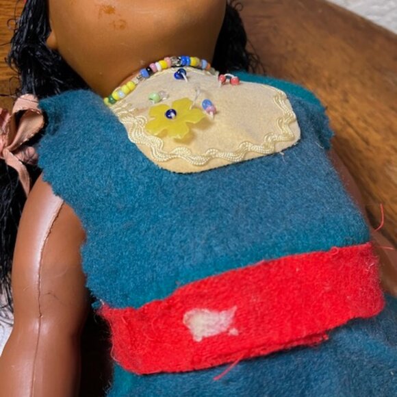 Vintage 1950's Poseable Native American Doll 11" Made in Hong Kong - Picture 7 of 7